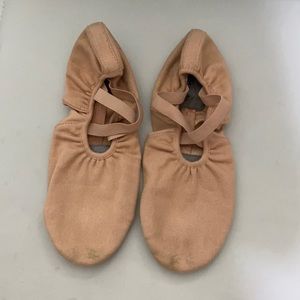 Ballet shoes
